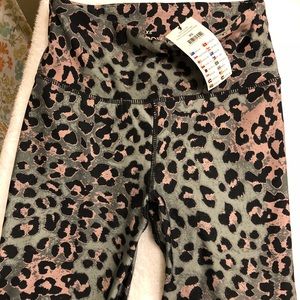 Cotton on leggings leopard print XS